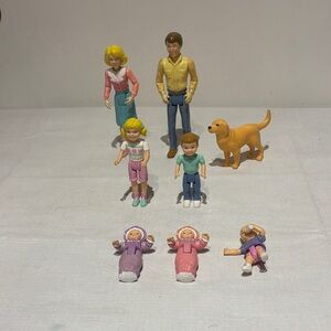 Vintage 8 Playskool Loving Family Figures